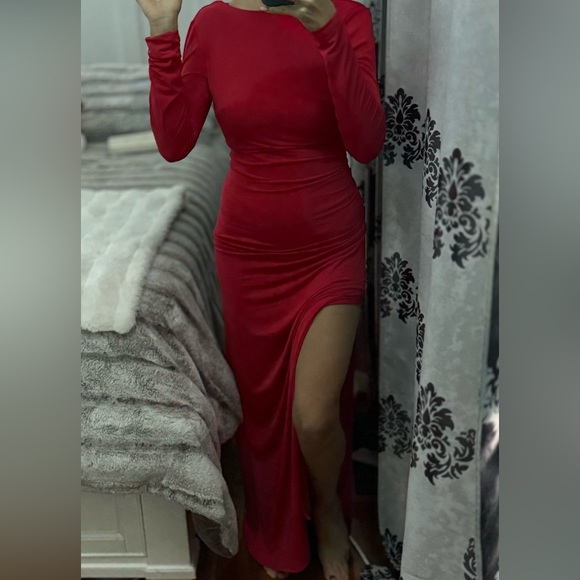 VENUS Long Sleeve Red Dress - Picture 2 of 4